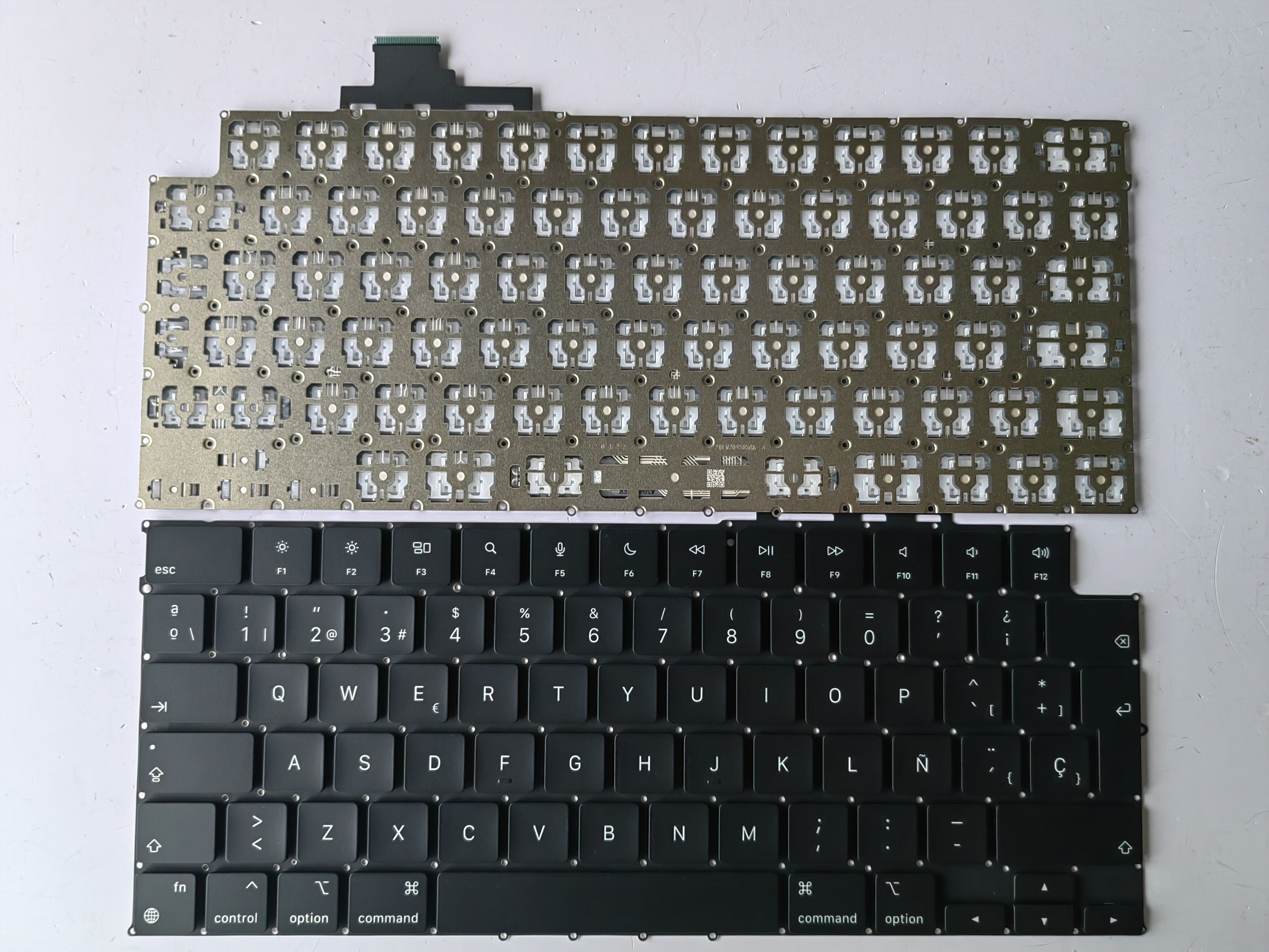 Picture of New Replacement Laptop Keyboard For APPLE A2681 Enter BLACK SP Layout